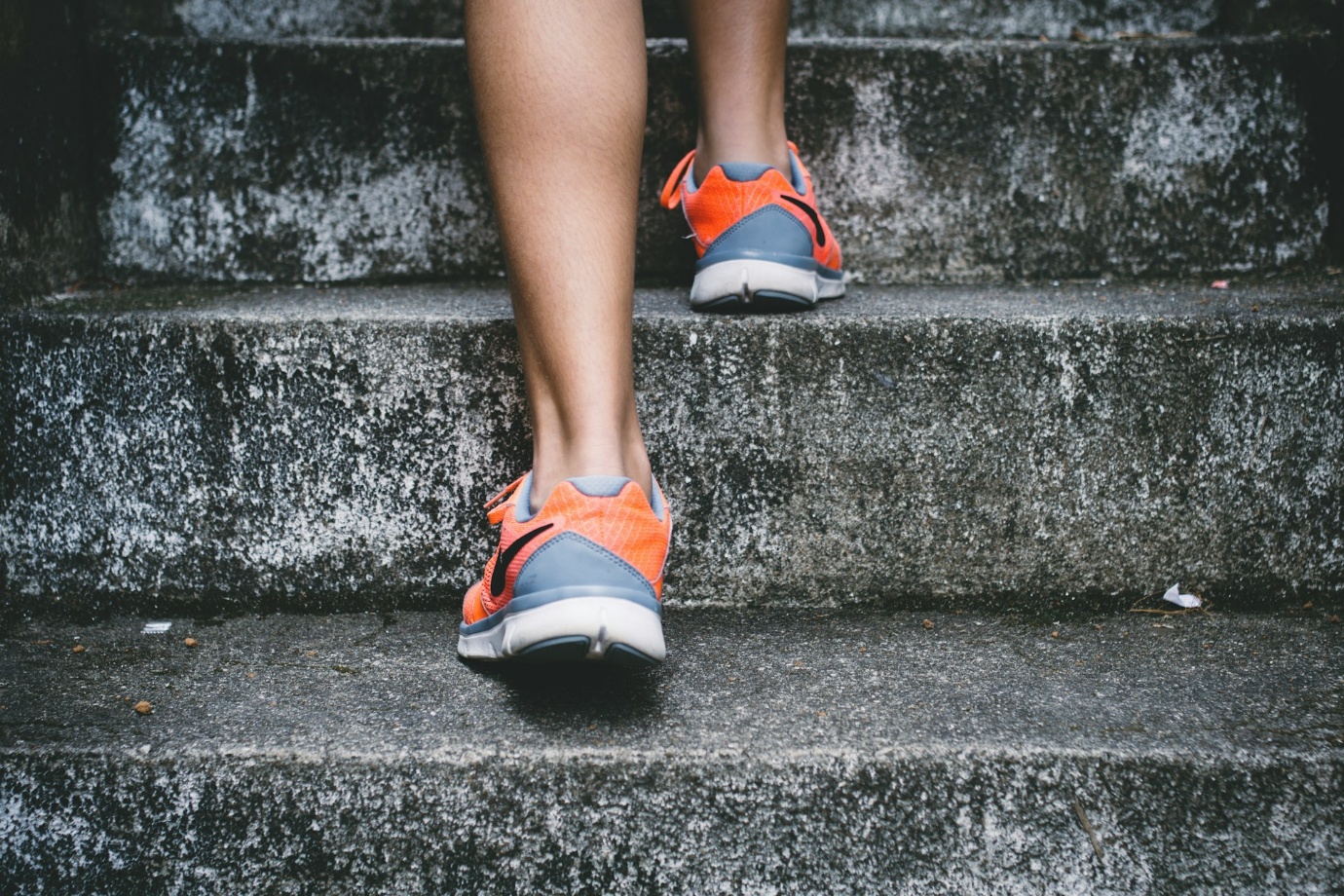 A person's legs and feet on a concrete staircase

AI-generated content may be incorrect.